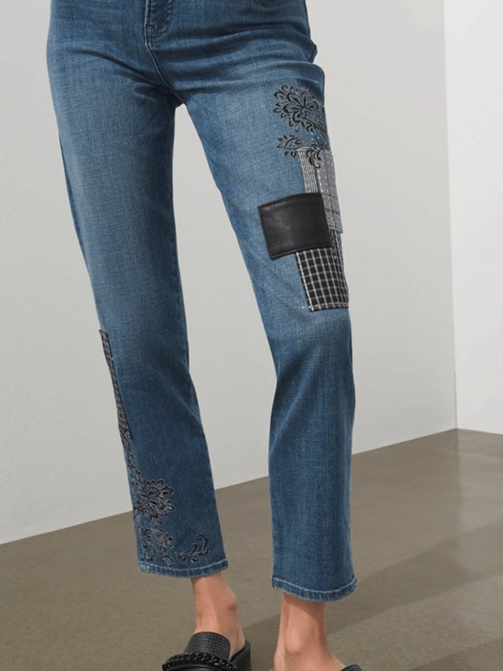 Chico's So Slimming Girlfriend Slim Leg Ankle Jeans Embroidered Patchwork Sz 10 - Picture 13 of 13